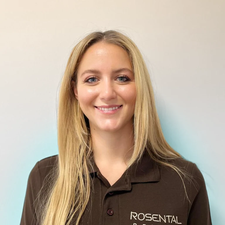 ד״ר Dominika Réka Farkas
